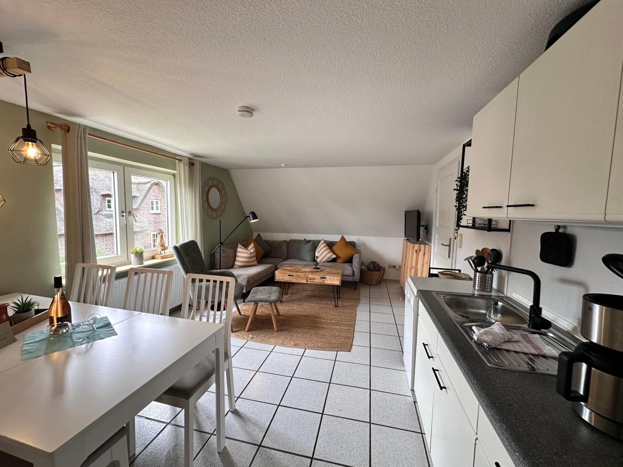 Sky & Spo Sonnentanz I Strandnah, Boxspringbetten, Waschmaschine, Direkt Am Leuchtturm Apartment